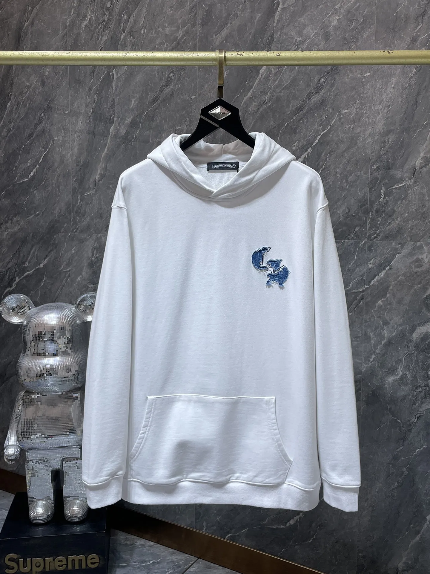 P276 Chrome Hearts Autumn and Winter 2025 Counter Synchronization Chrome Horseshoe Contrast Color Patch Short Sleeves Heavy Industry Pure Hand Cut Patching Embroidery Technology Heavy Industry Embroidery! ! ! Tens of thousands of needles! ! Improved customized version of 1:1 high-gram weight high-quality fabric Recommended color: white black code number: S, M, L, XL